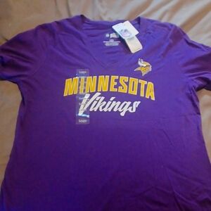 Official Minnesota vikings women's size large tee